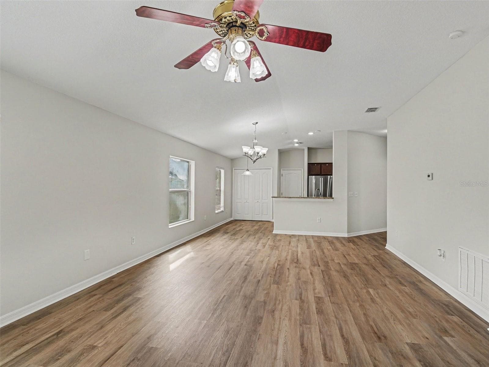 Single Family Residence at 10614 SUMMER AZURE DR, RIVERVIEW, photo 3 of 25