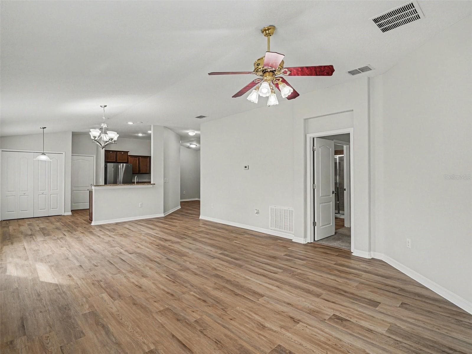 Single Family Residence at 10614 SUMMER AZURE DR, RIVERVIEW, photo 4 of 25