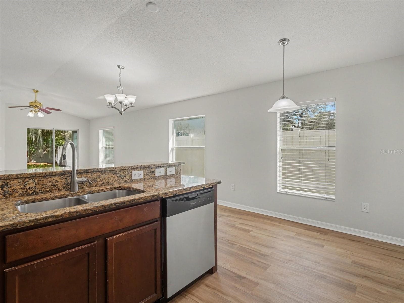 Single Family Residence at 10614 SUMMER AZURE DR, RIVERVIEW, photo 8 of 25