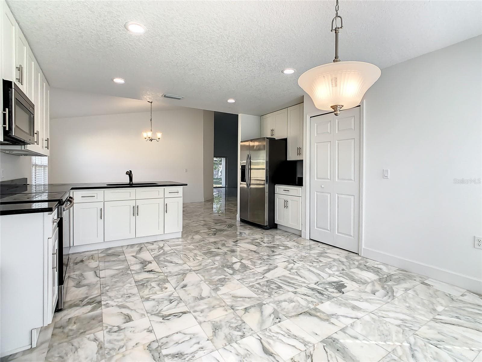 Single Family Residence at 438 JAY CT, POINCIANA, photo 20 of 47