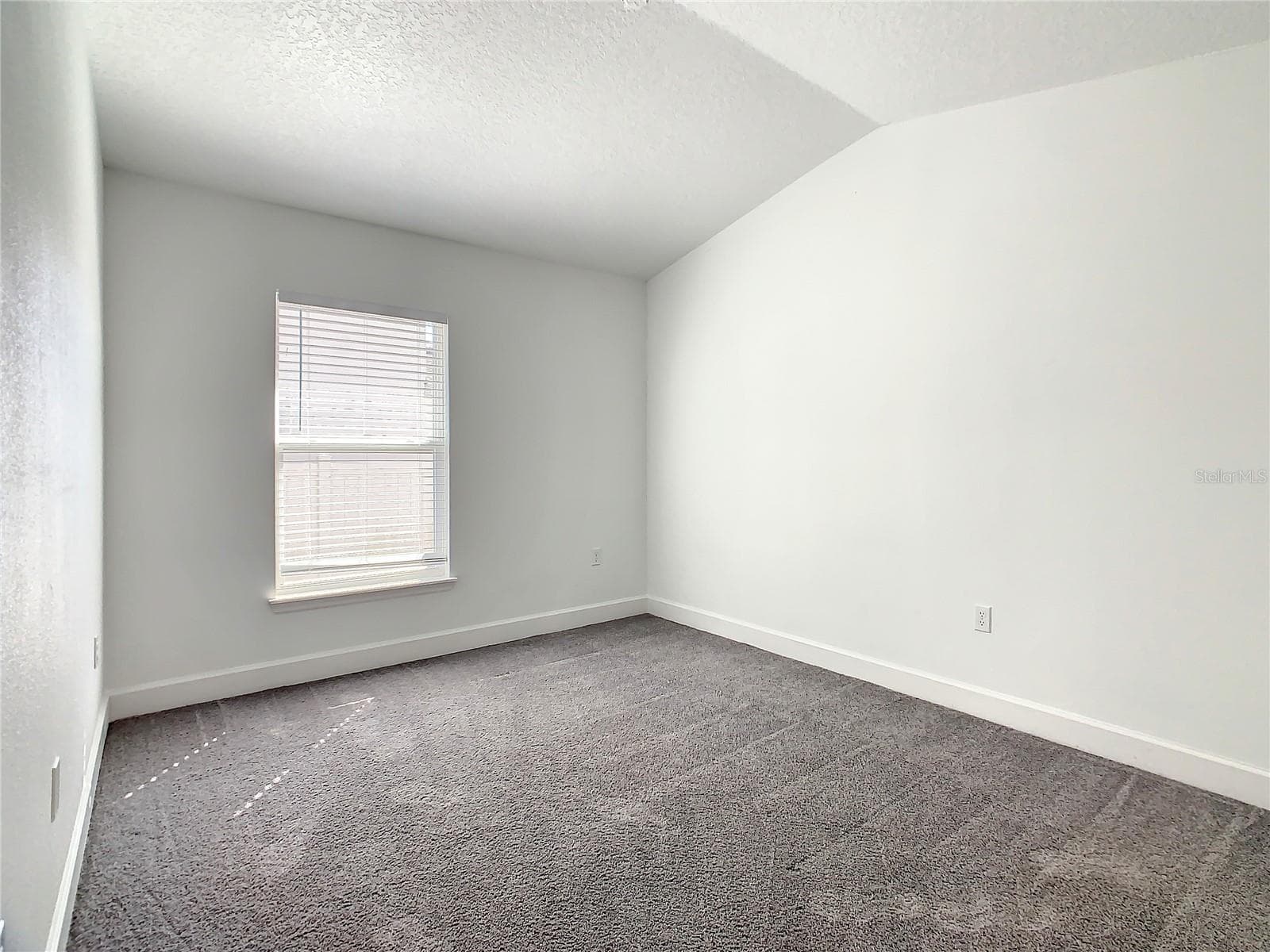 Single Family Residence at 438 JAY CT, POINCIANA, photo 27 of 47