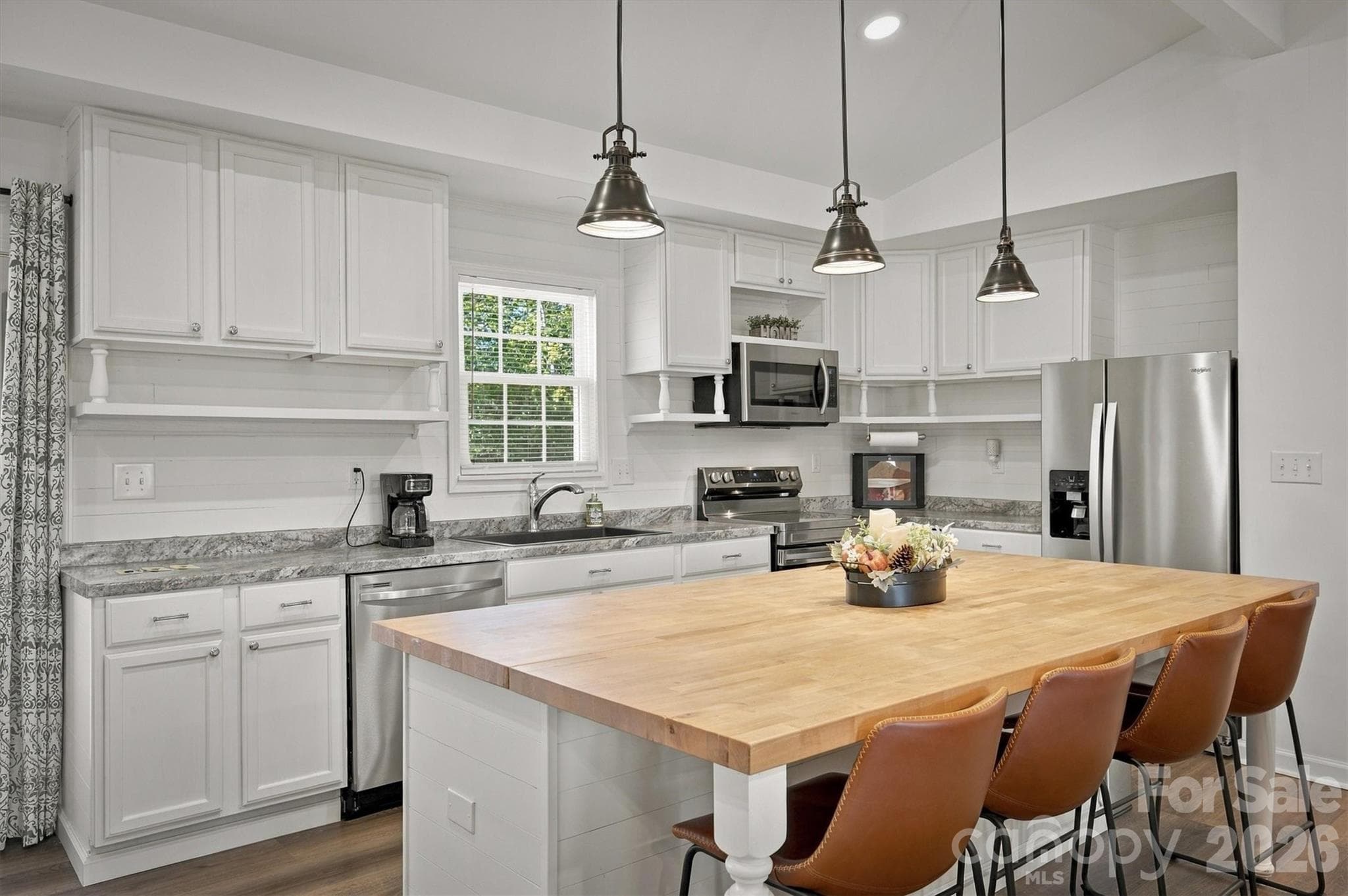 Single Family Residence at 3034 Heffner Place, Hudson, photo 3 of 30