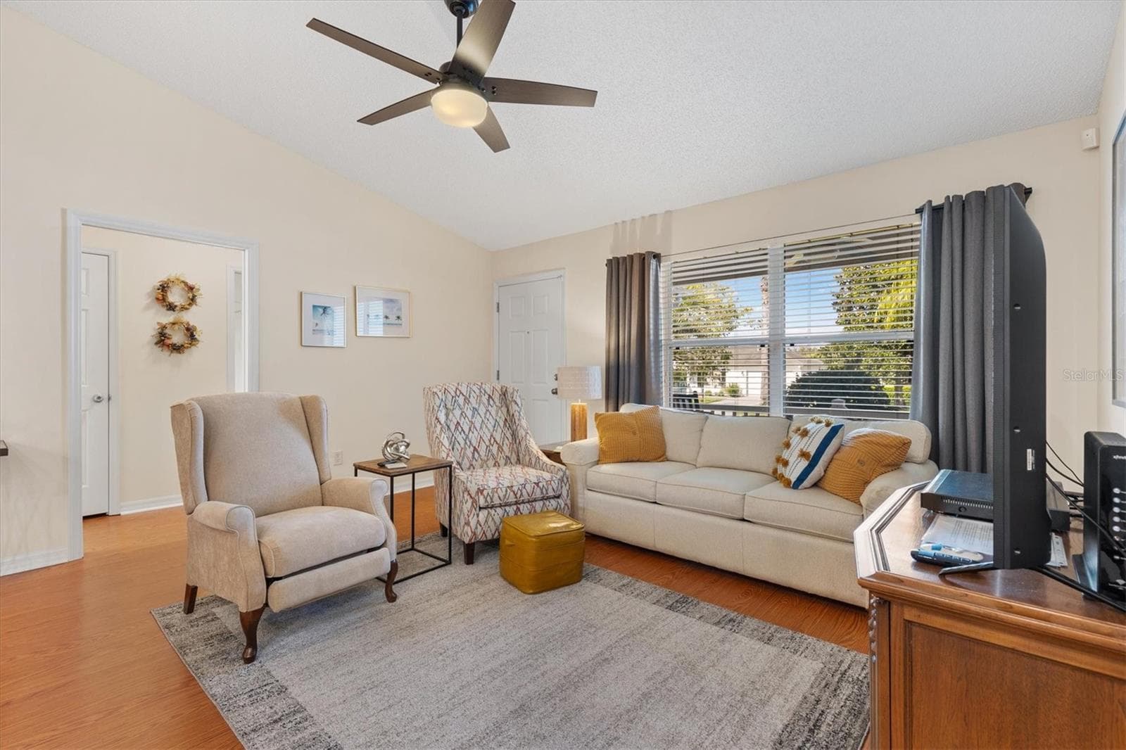 Single Family Residence at 971 KINGMONT TER, THE VILLAGES, photo 11 of 37