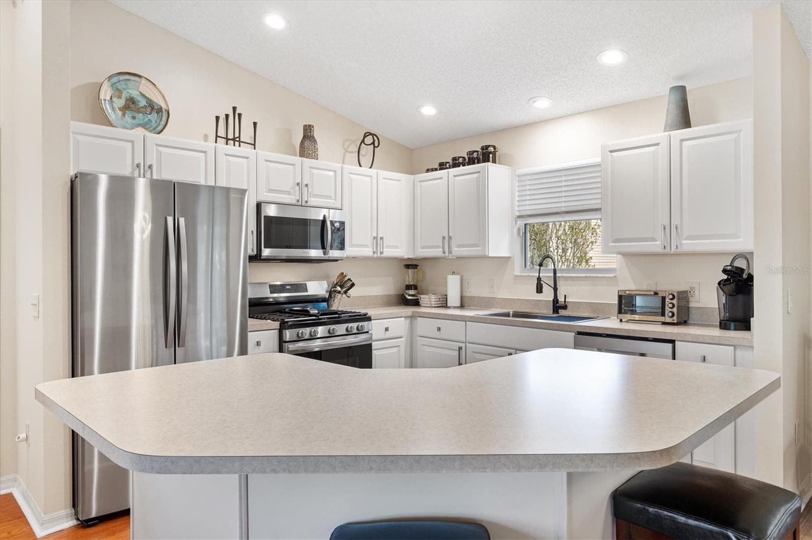 Single Family Residence at 971 KINGMONT TER, THE VILLAGES, photo 12 of 37