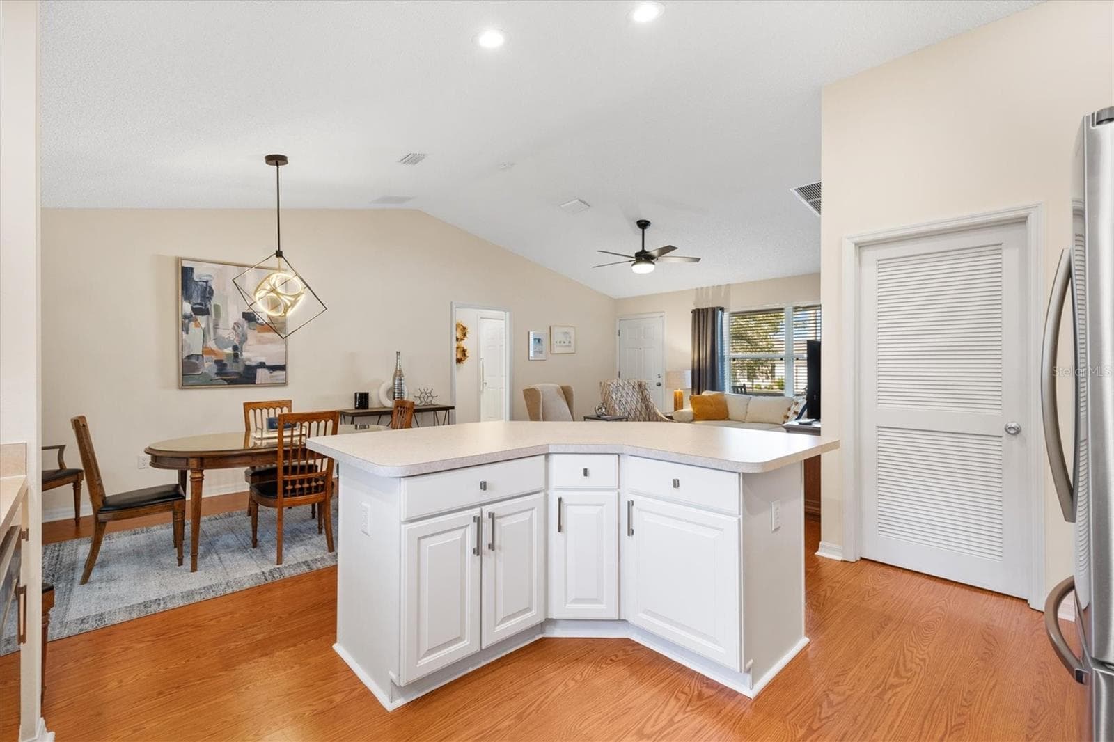 Single Family Residence at 971 KINGMONT TER, THE VILLAGES, photo 14 of 37