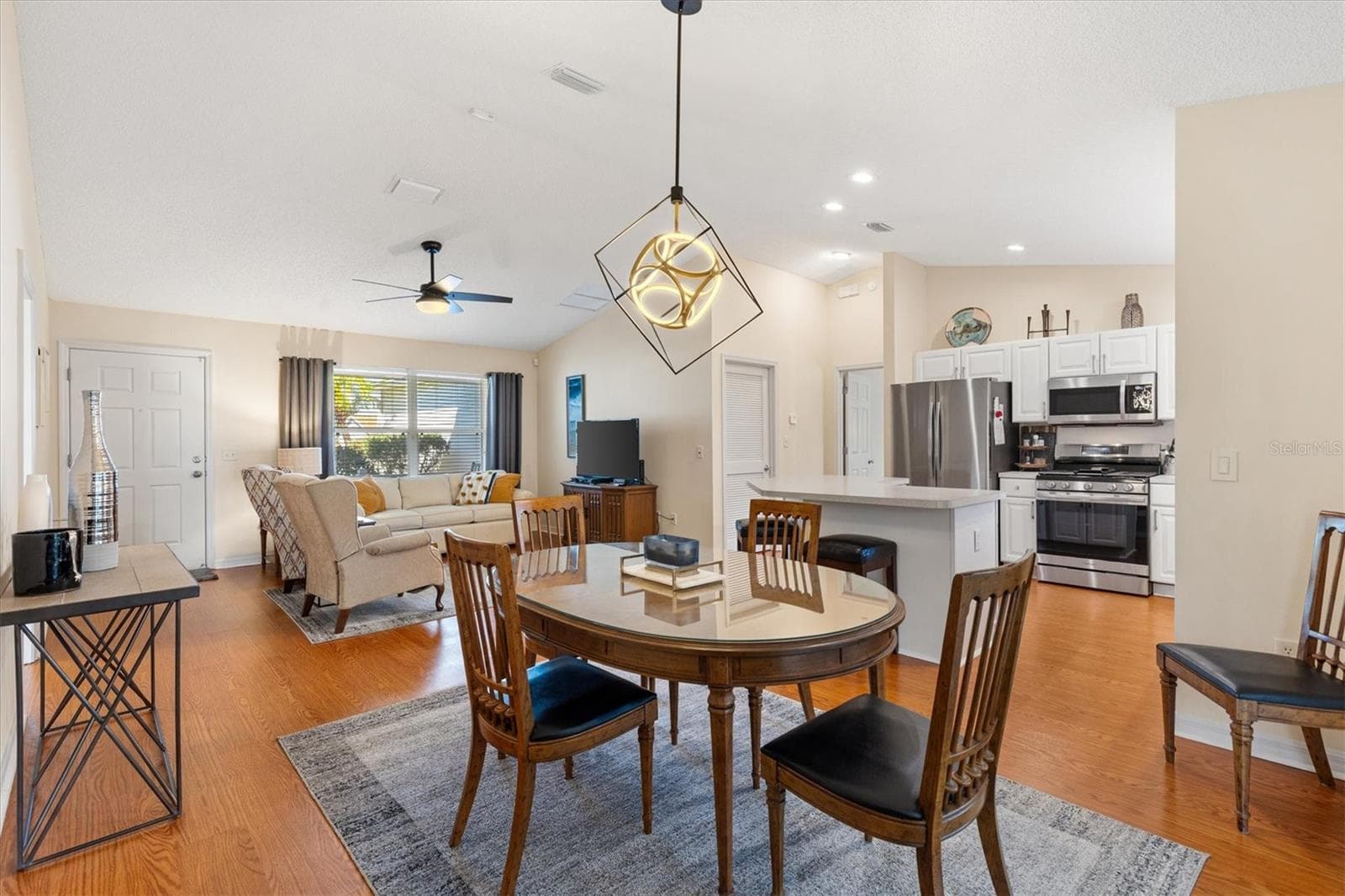 Single Family Residence at 971 KINGMONT TER, THE VILLAGES, photo 15 of 37