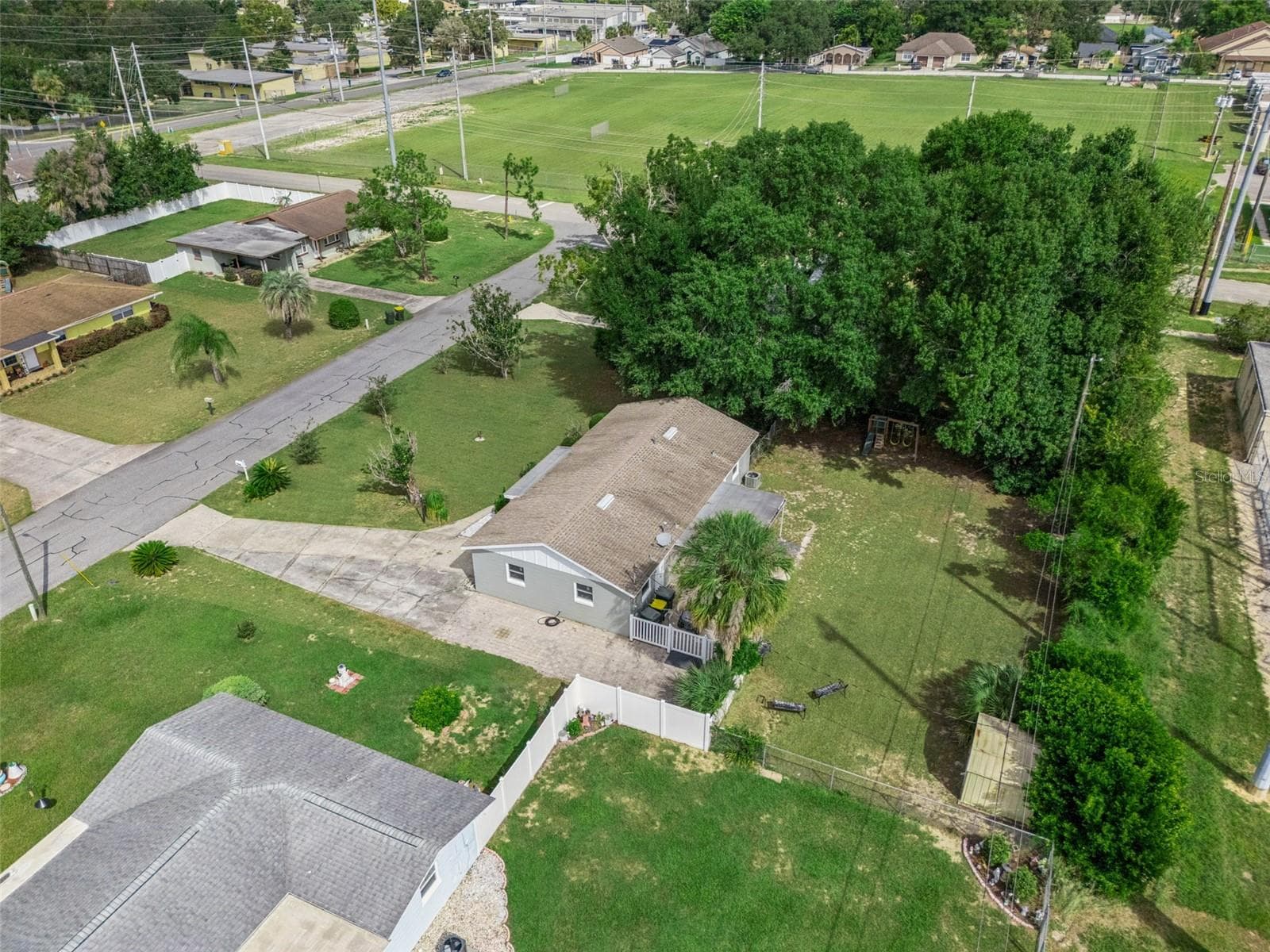 Single Family Residence at 1123 HAMPTON ST, CLERMONT, photo 25 of 27