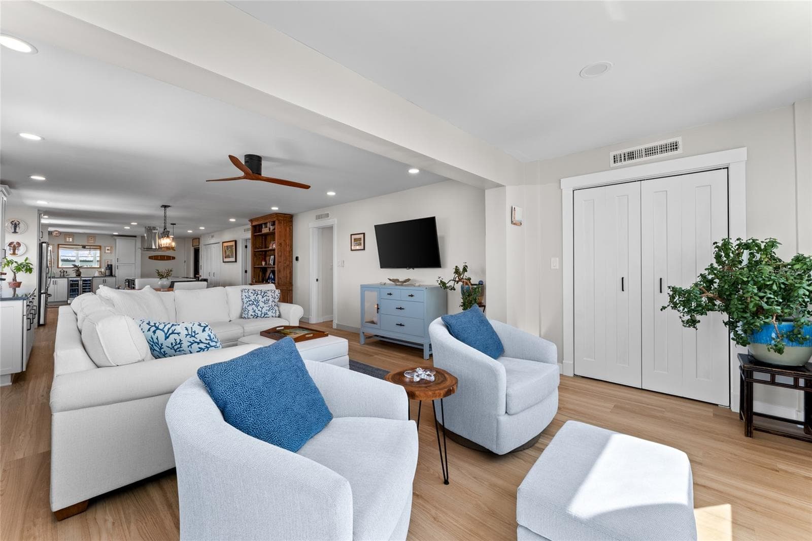 Condominium at 622 EDGEWATER DR #721, DUNEDIN, photo 23 of 84