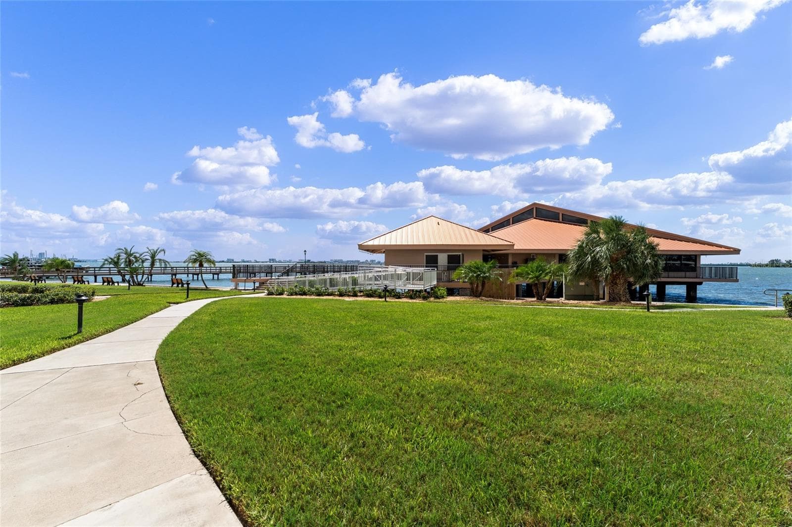 Condominium at 622 EDGEWATER DR #721, DUNEDIN, photo 57 of 84