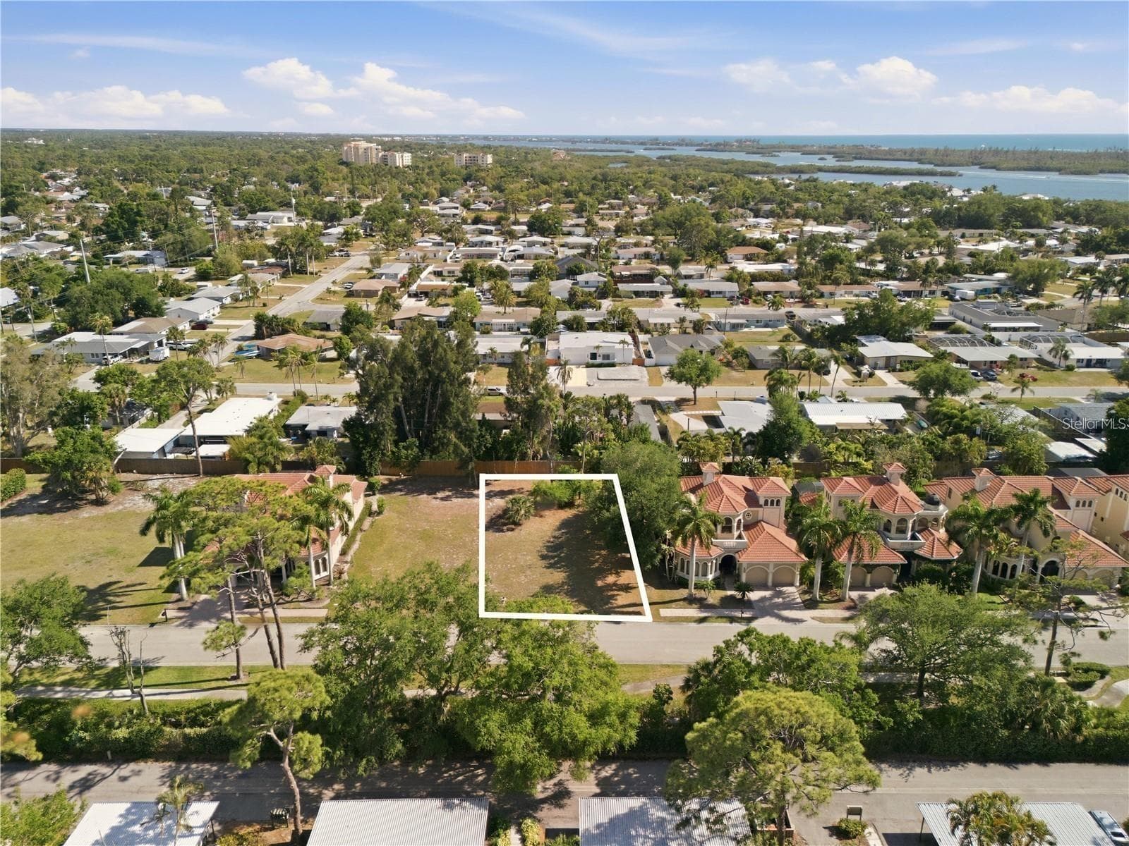 Single Family Residence at 1740 ASSISI DR, SARASOTA, photo 13 of 17