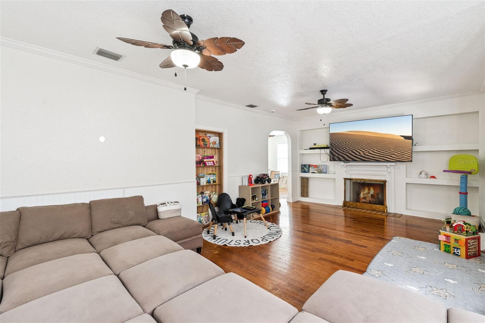 Single Family Residence at 317 E MAIN ST, TAVARES, photo 5 of 54