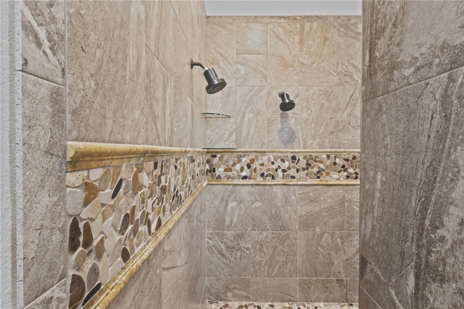 Spa-Like Comfort Without Leaving Home - 107 SUNSET DR, NOKOMIS