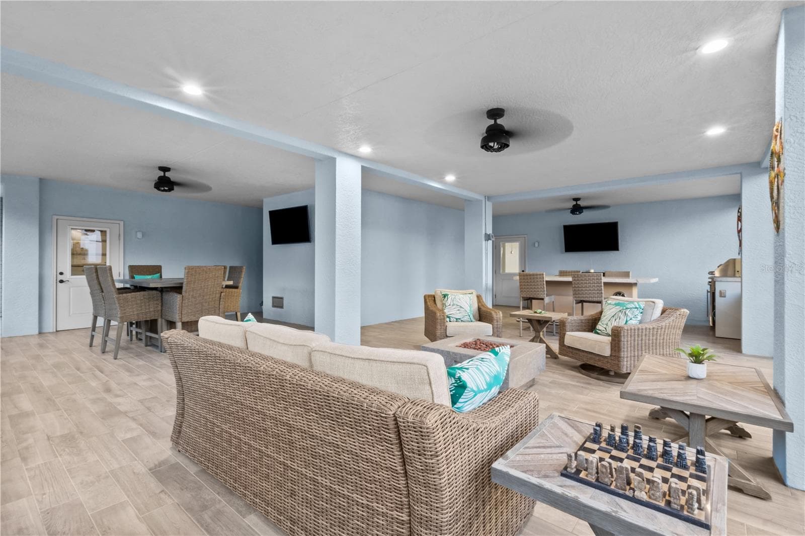 A Breezy Retreat Made for Unwinding - 107 SUNSET DR, NOKOMIS