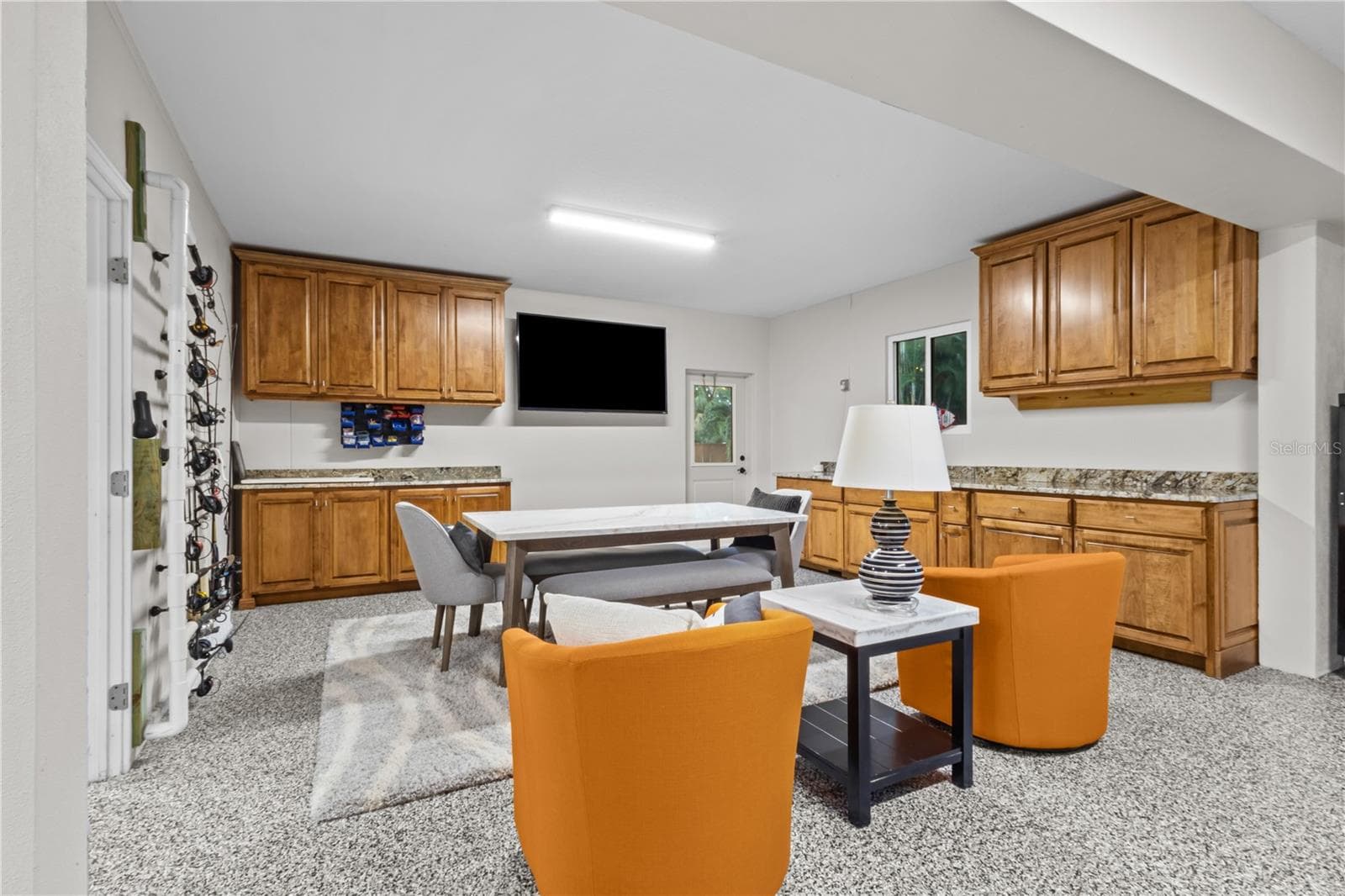 The Ultimate Garage Retreat - 107 SUNSET DR, NOKOMIS