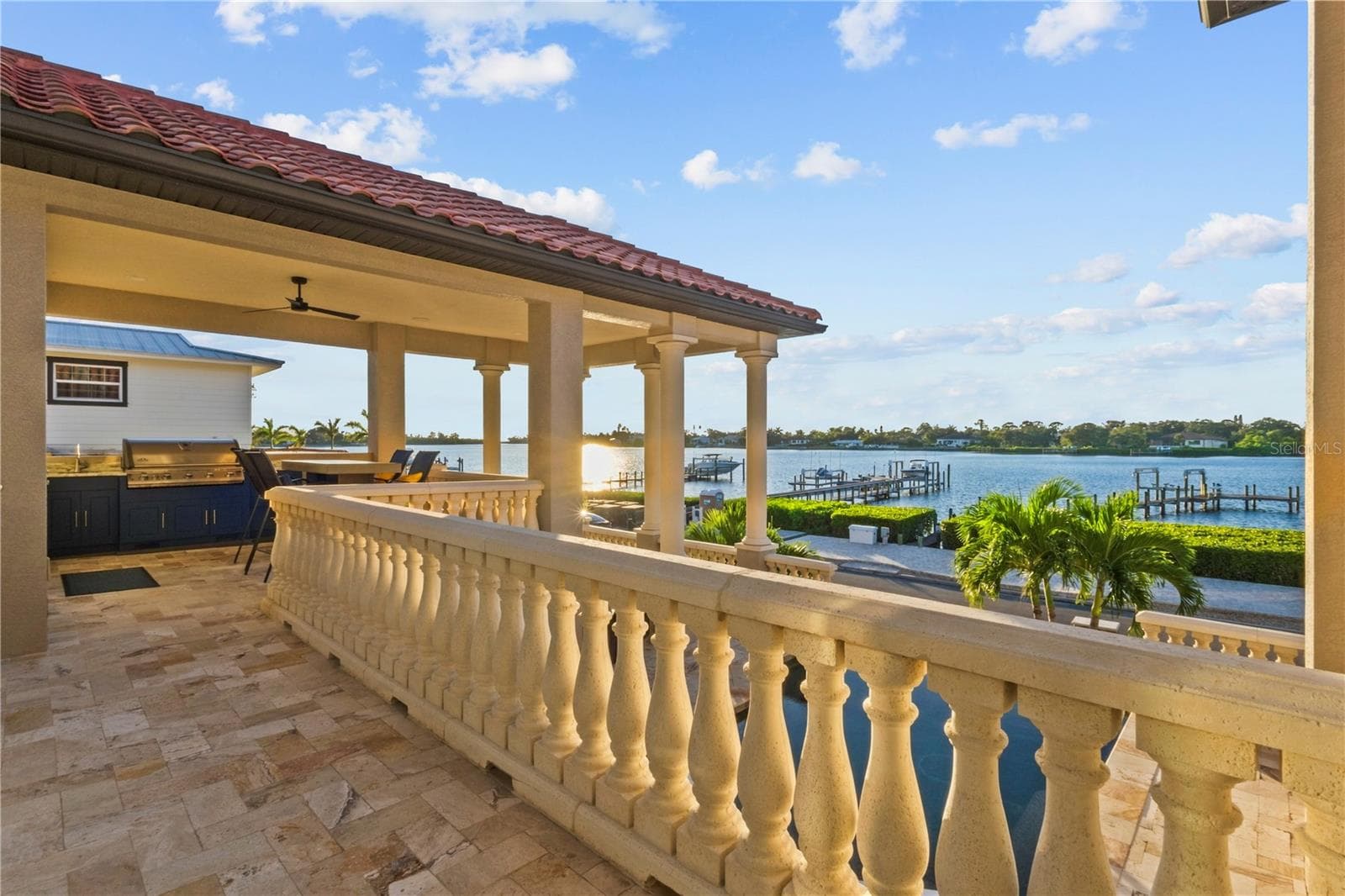 From Morning Coffee to Sunset Cocktails - 107 SUNSET DR, NOKOMIS