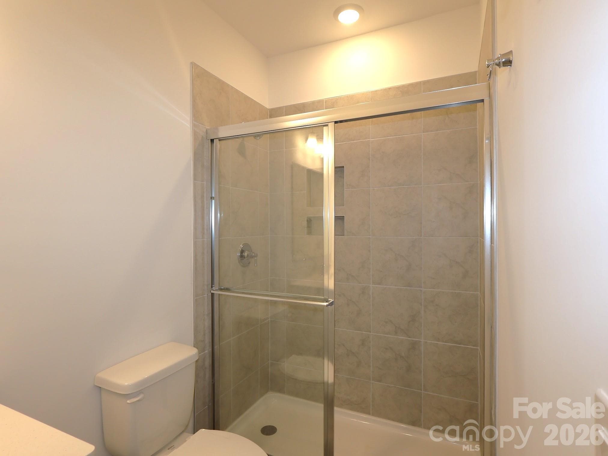 First floor bathroom - 238 Amber Glen Drive, Locust