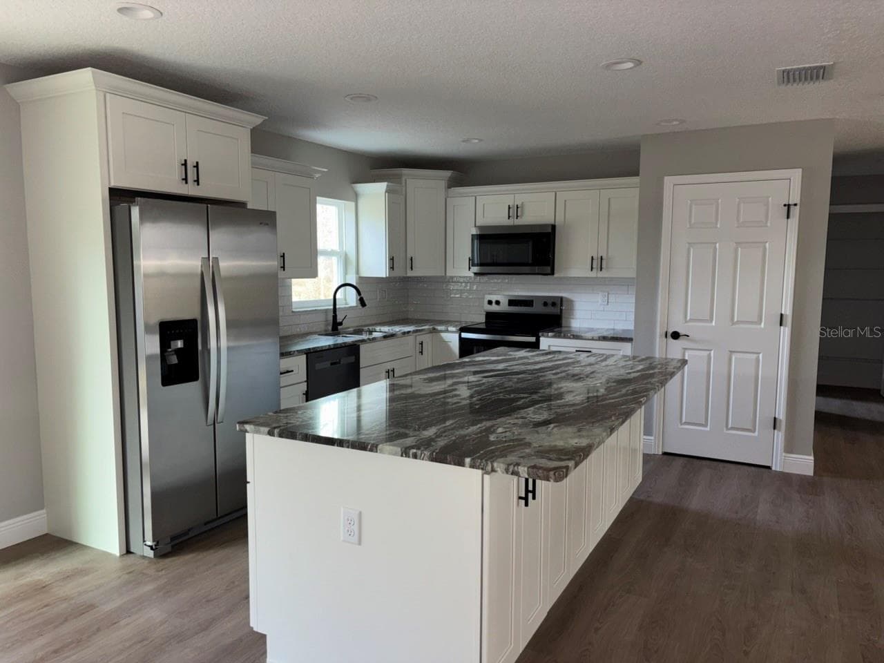 Single Family Residence at 9328 N CORTLANDT DR, DUNNELLON, photo 25 of 92