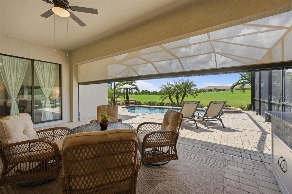 Single Family Residence at 5716 CHEECH GLN, LAKEWOOD RANCH, photo 36 of 89