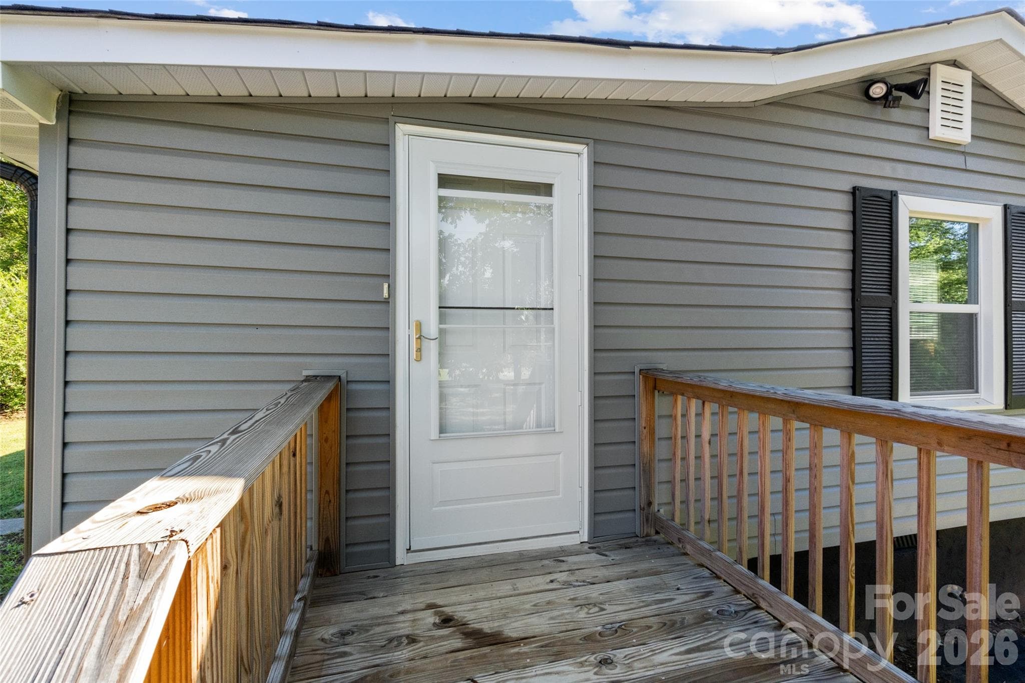 Single Family Residence at 313 Robinson Street, Rock Hill, photo 4 of 27