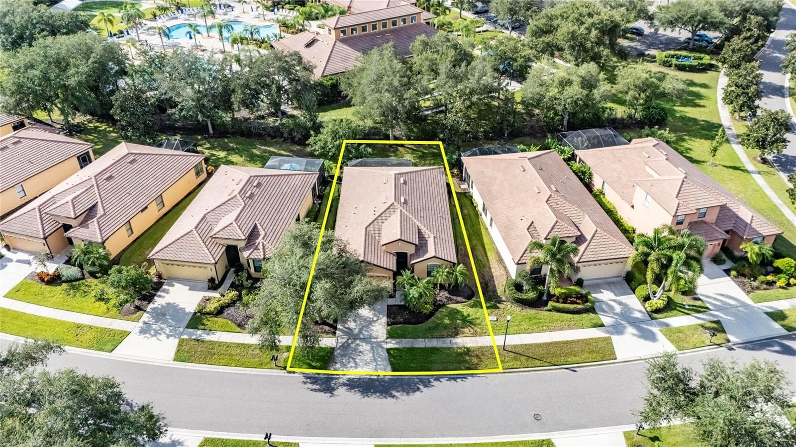 Single Family Residence at 144 SILVER FALLS DR, APOLLO BEACH, photo 4 of 71