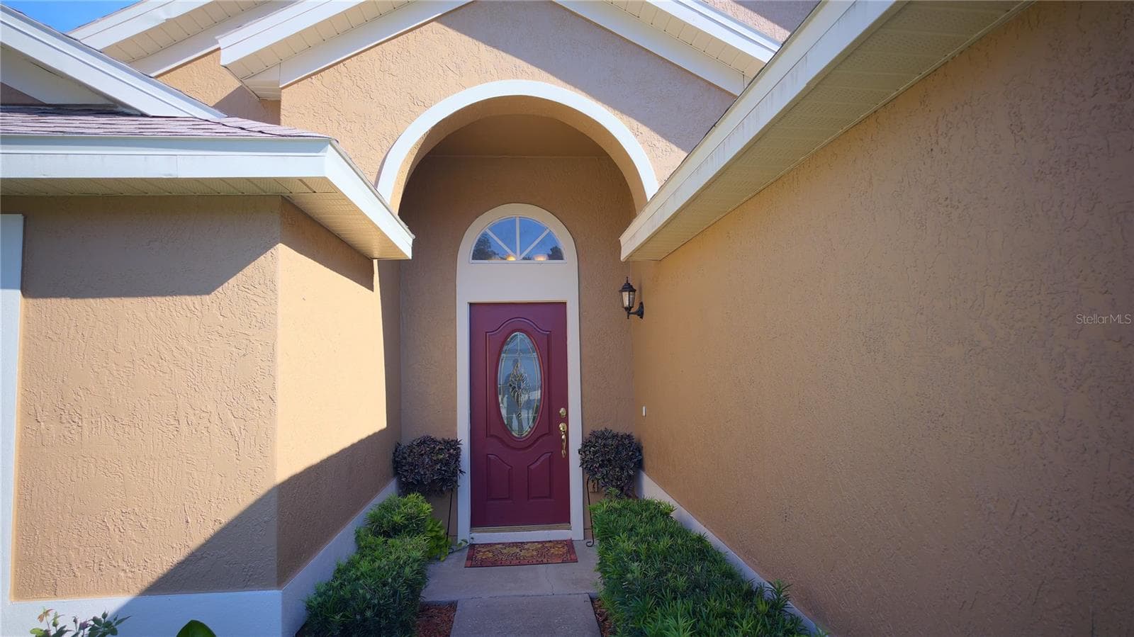 Single Family Residence at 2135 COBBLEFIELD CIR, APOPKA, photo 2 of 16