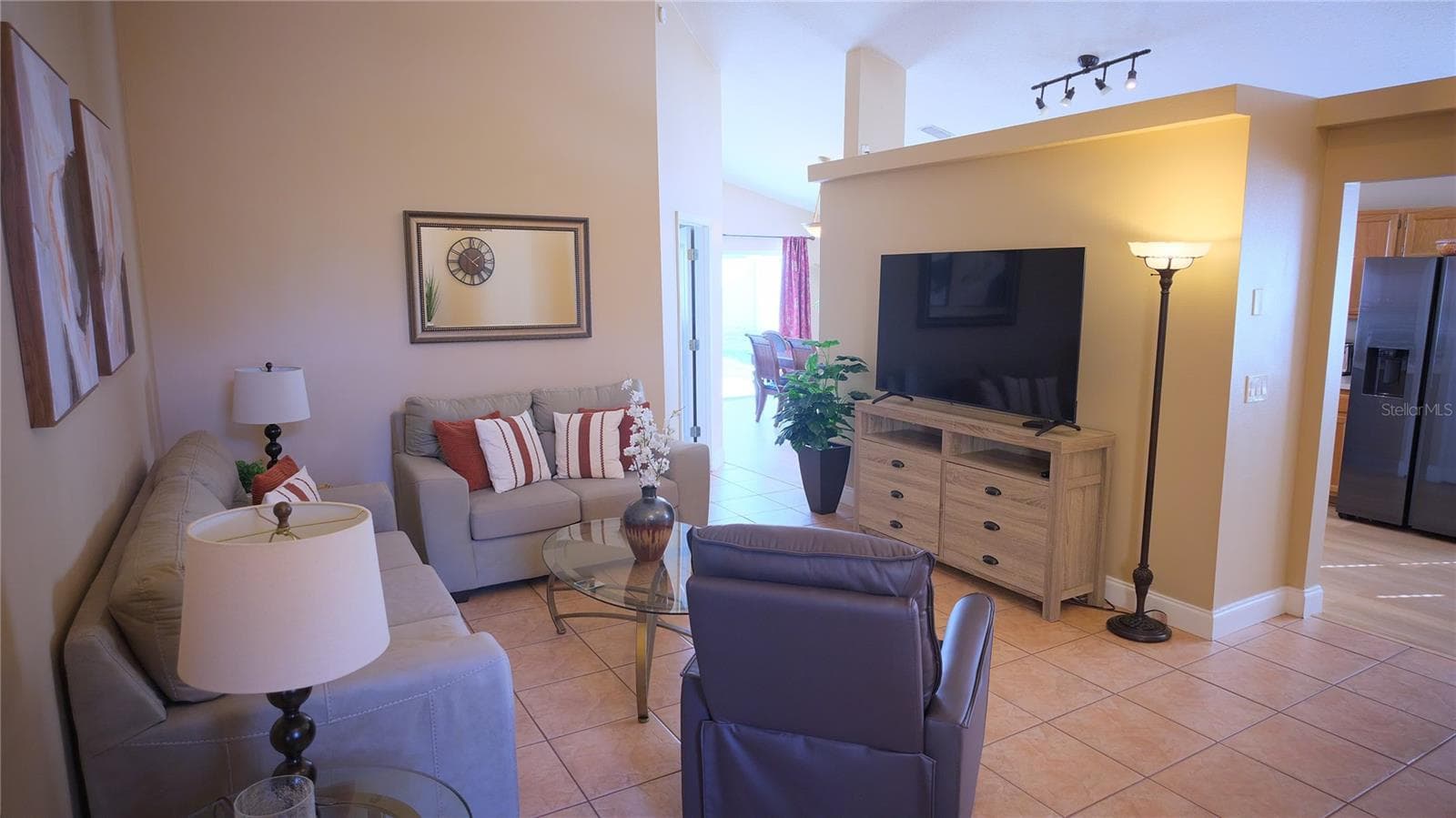 Single Family Residence at 2135 COBBLEFIELD CIR, APOPKA, photo 3 of 16