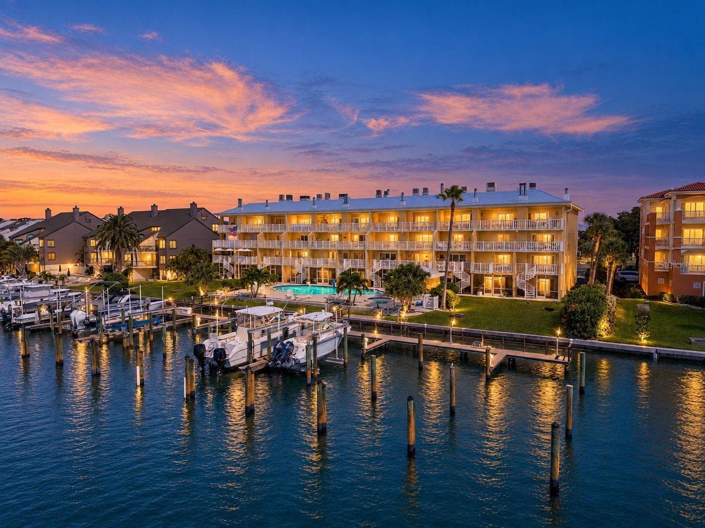 544 PINELLAS BAYWAY S #F8