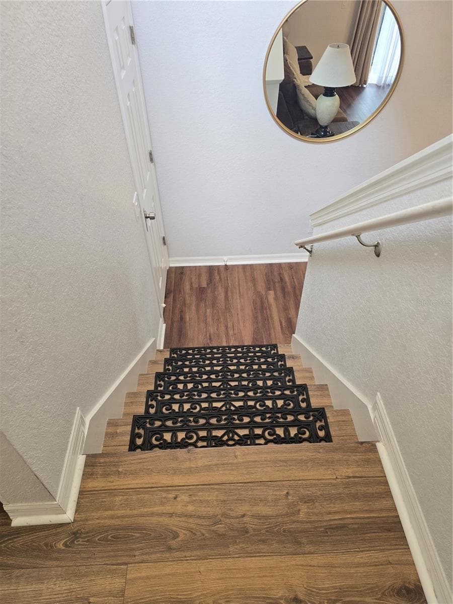 Townhouse at 354 LA MIRAGE ST, DAVENPORT, photo 15 of 37