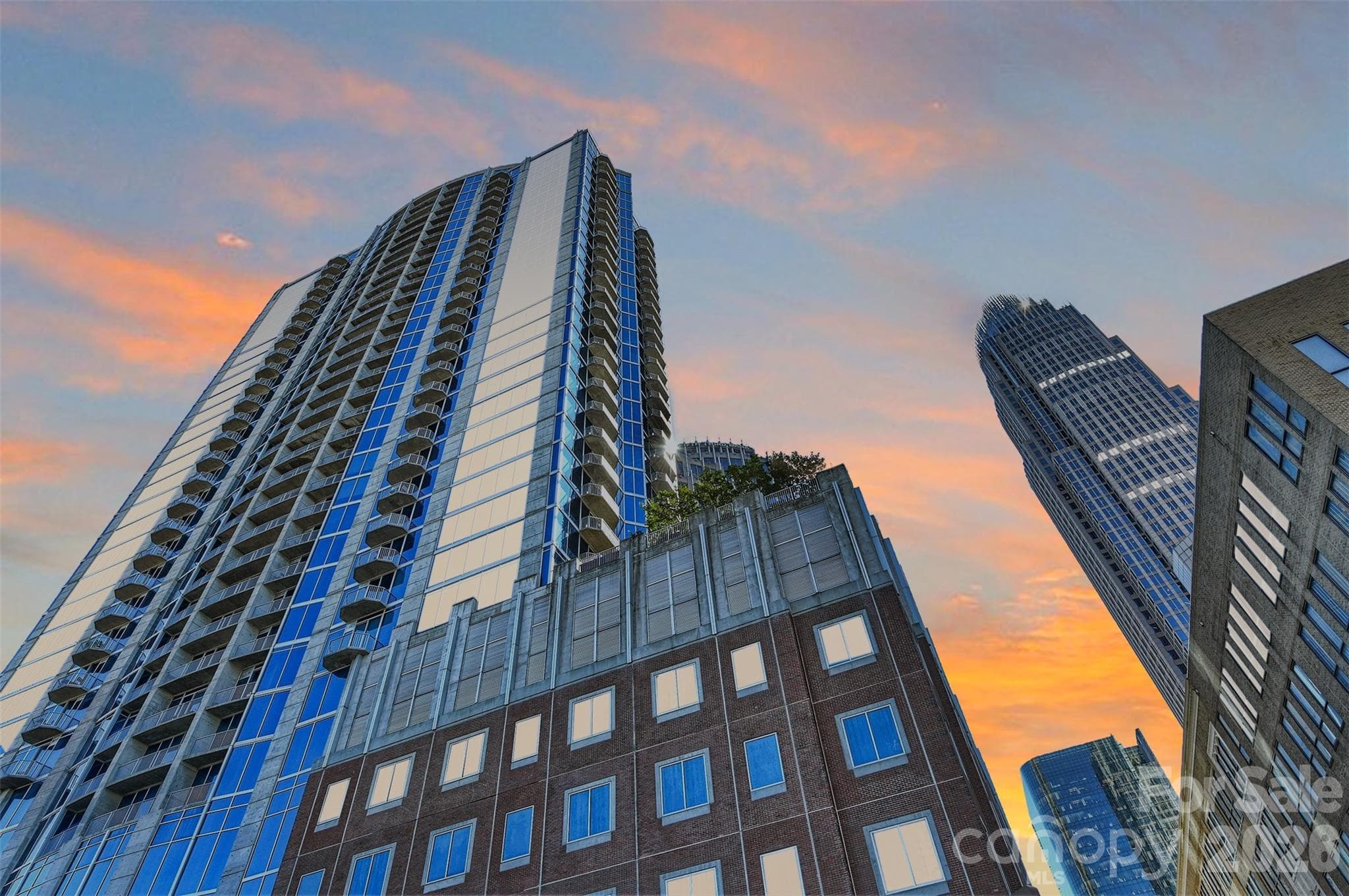 Avenue high-rise living in Historic Fourth Ward - 210 N Church Street, Charlotte