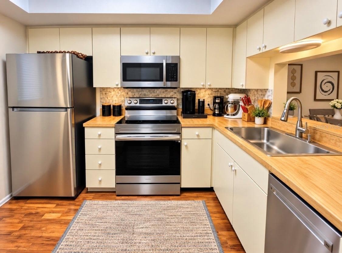 Condominium at 3032 EASTLAND BLVD #B202, CLEARWATER, photo 4 of 20