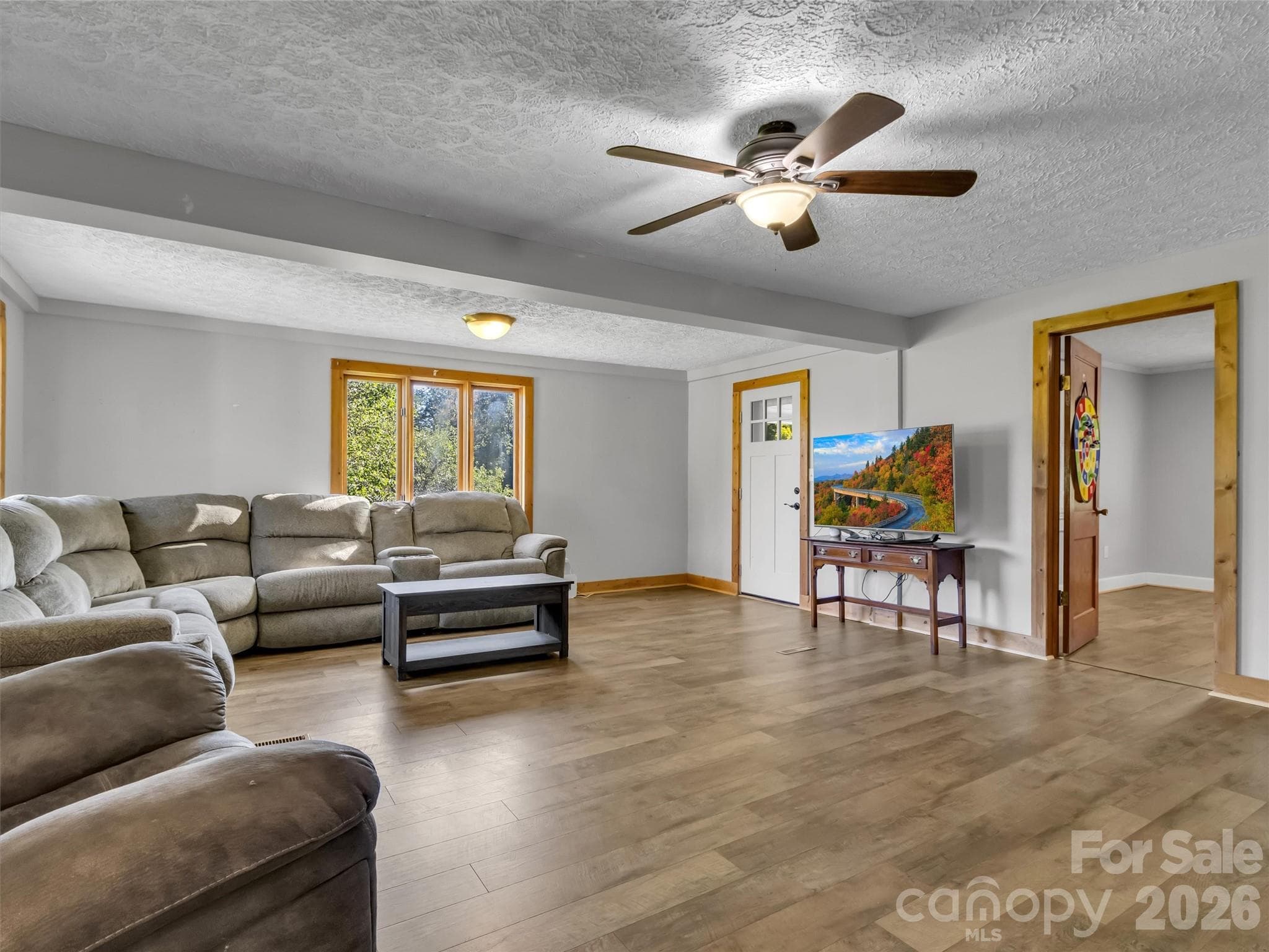 Single Family Residence at 408 Sunny Drive, Waynesville, photo 10 of 41