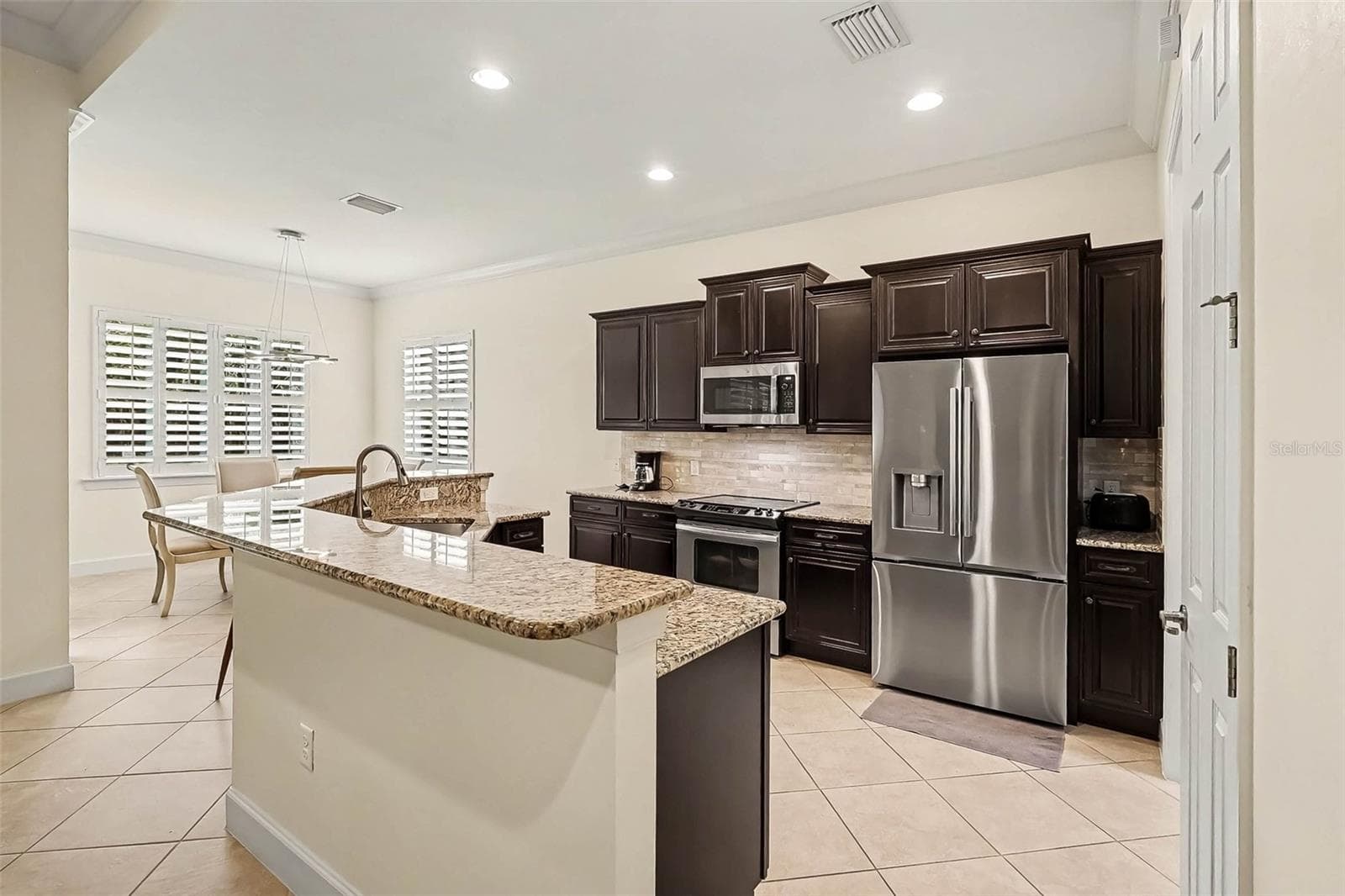 Kitchen - 10534 YORKSTONE DR, BONITA SPRINGS