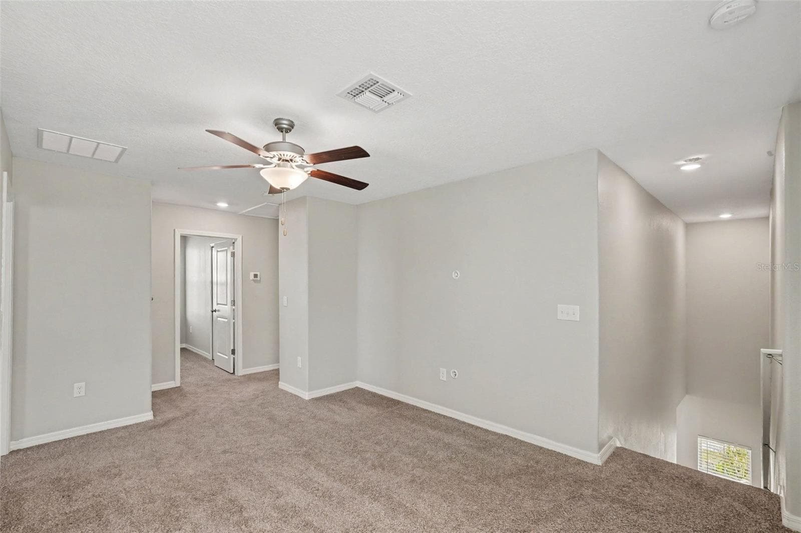 Single Family Residence at 15535 MILLER CREEK DR, SUN CITY CENTER, photo 9 of 19