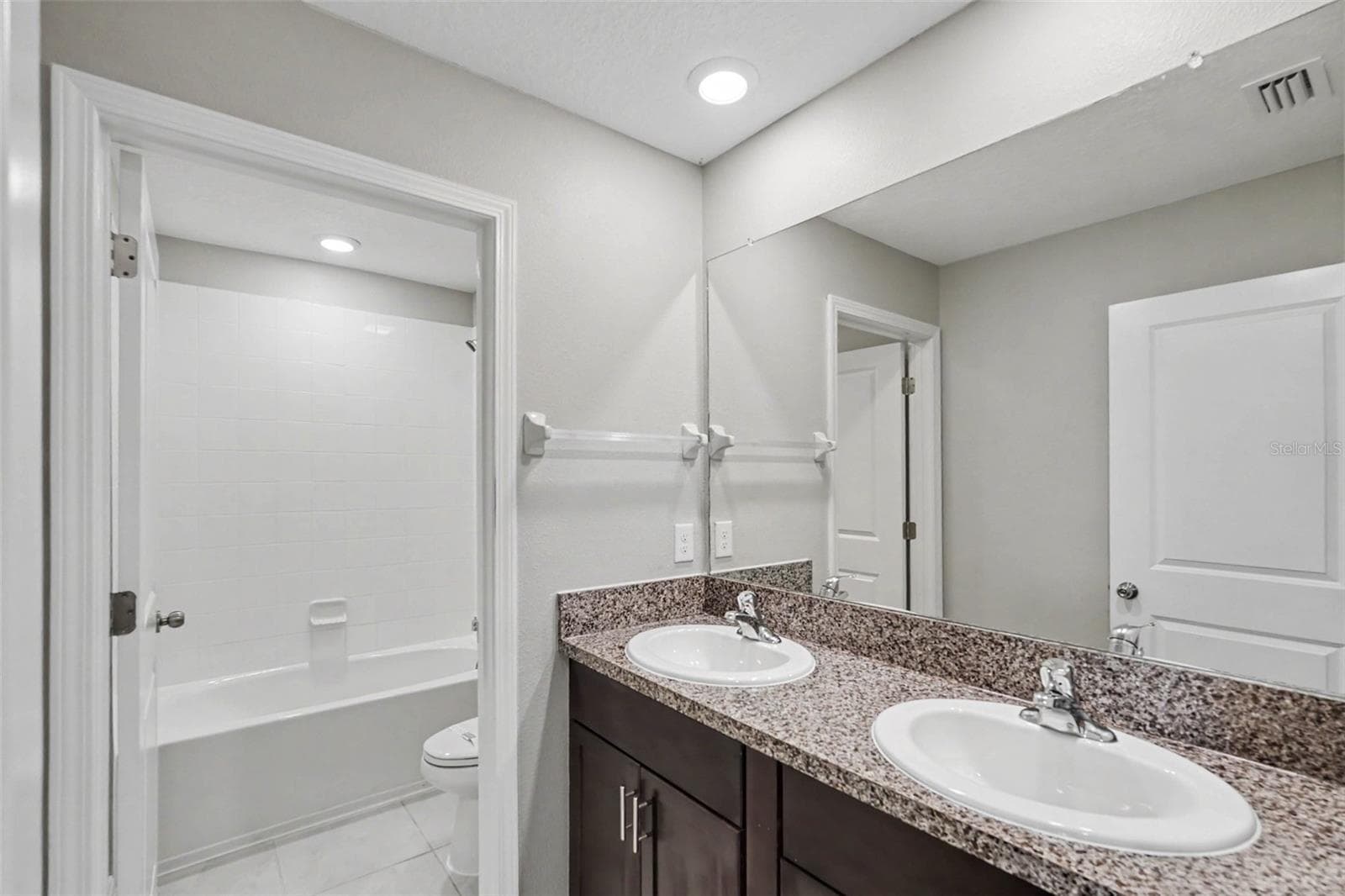 Single Family Residence at 15535 MILLER CREEK DR, SUN CITY CENTER, photo 18 of 19