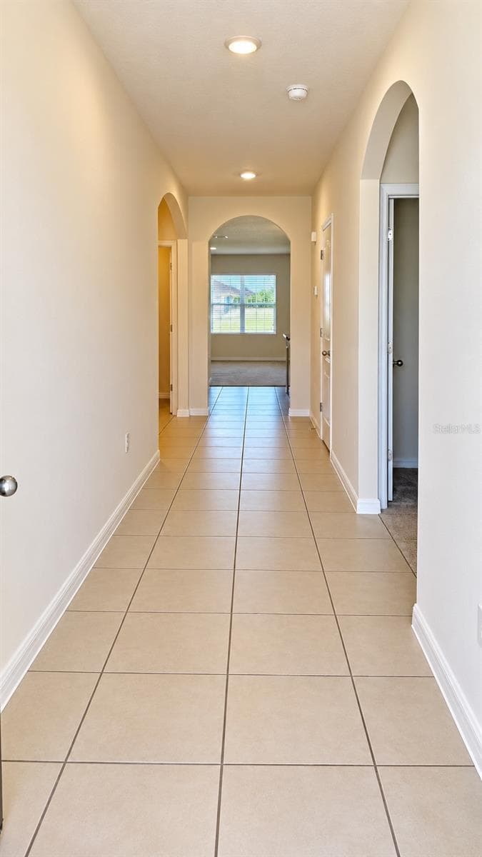 Single Family Residence at 1883 CASSIDY KNOLL DR, KISSIMMEE, photo 2 of 11