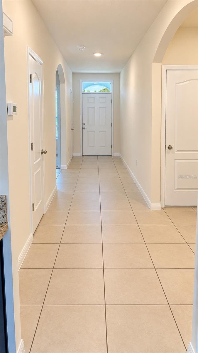 Single Family Residence at 1883 CASSIDY KNOLL DR, KISSIMMEE, photo 3 of 11