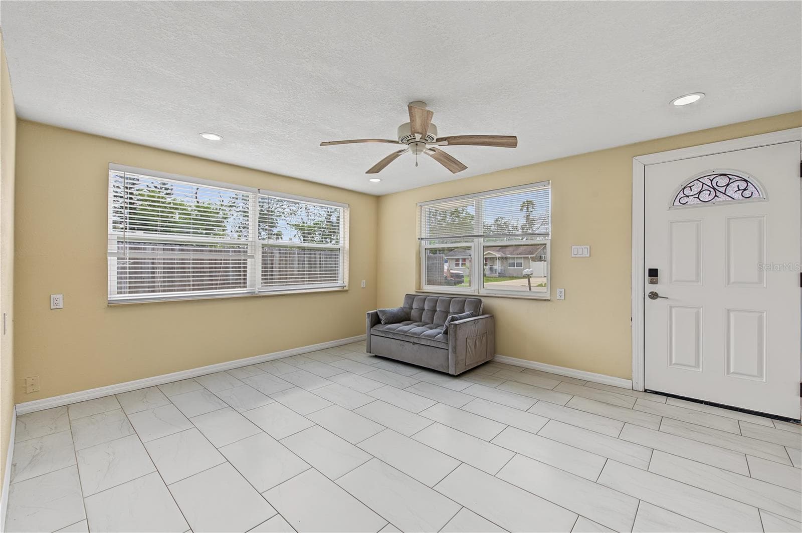 Front Family Room - Unit 1- 5117 Mallett Drive - 5117 MALLETT DR, PORT RICHEY