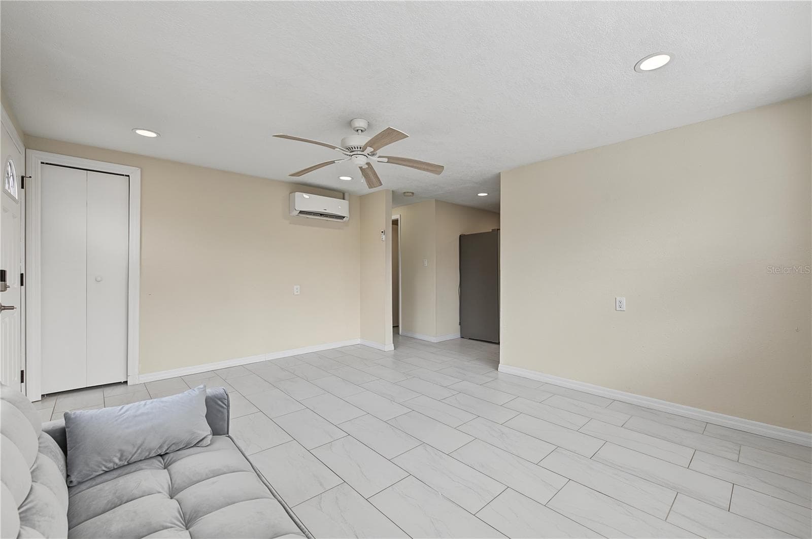 Front Family Room - Unit 1- 5117 Mallett Drive - 5117 MALLETT DR, PORT RICHEY