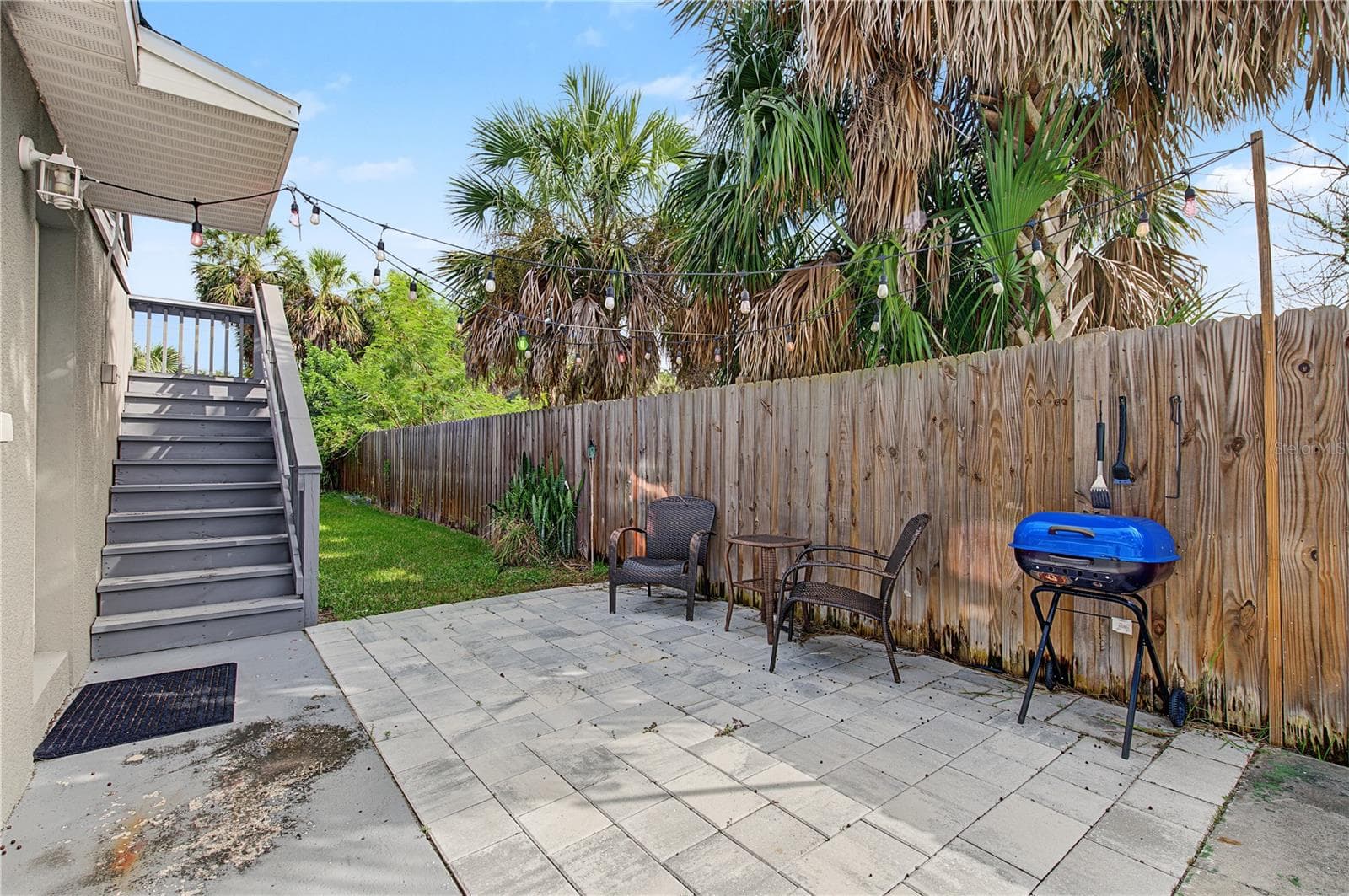 Side Driveway and Patio Area - 5117 Mallett Drive - 5117 MALLETT DR, PORT RICHEY