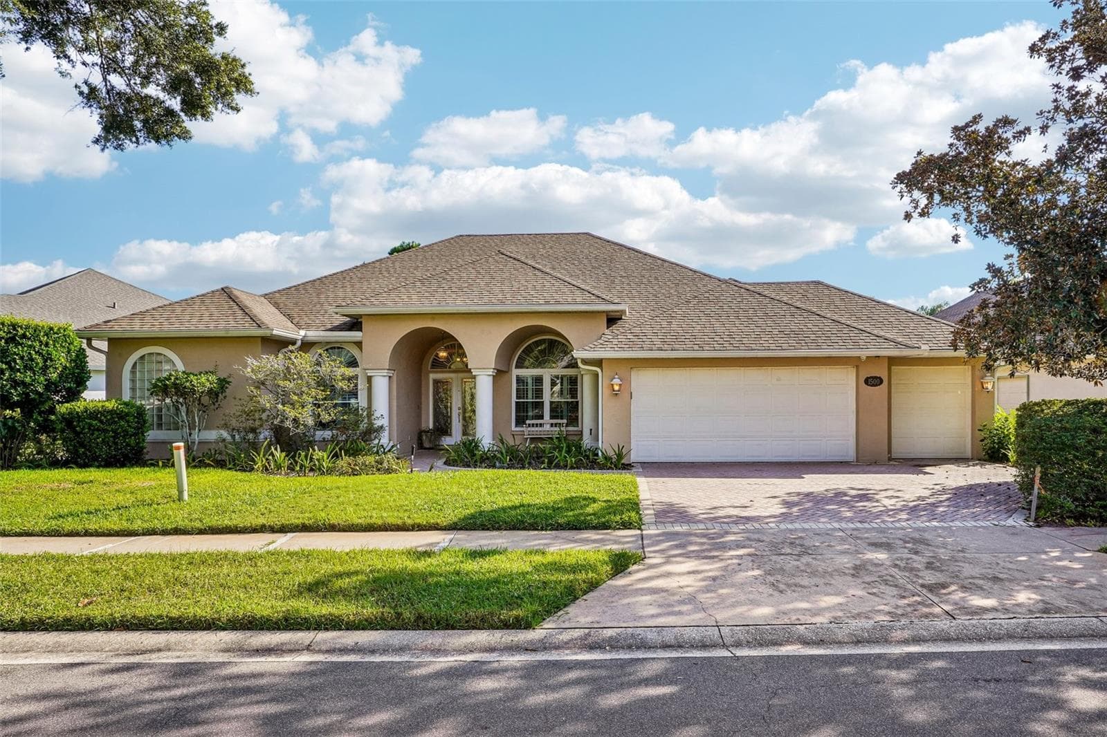 1500 EDGEWATER DR