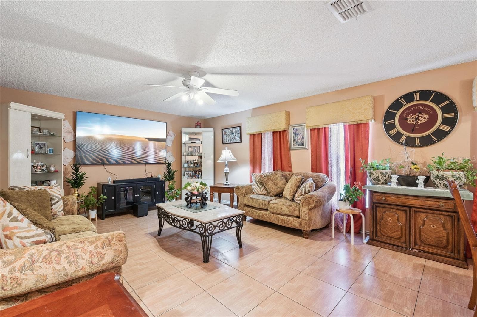 Single Family Residence at 1134 KEMPTON CHASE PKWY, ORLANDO, photo 9 of 35