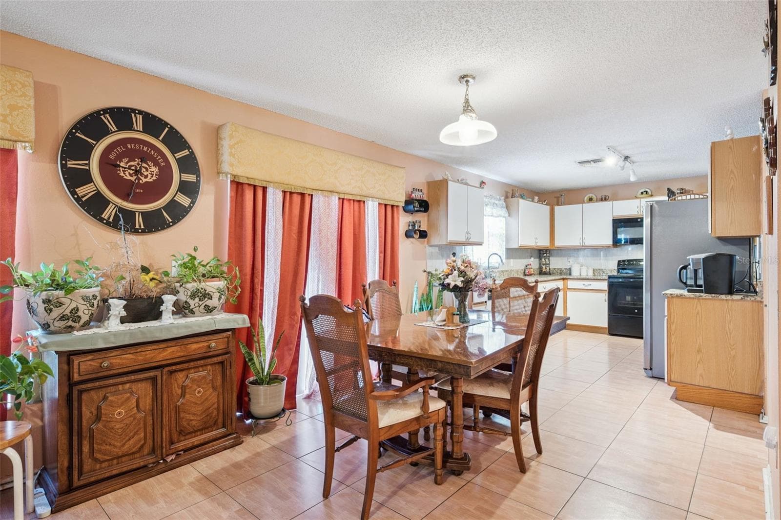 Single Family Residence at 1134 KEMPTON CHASE PKWY, ORLANDO, photo 14 of 35