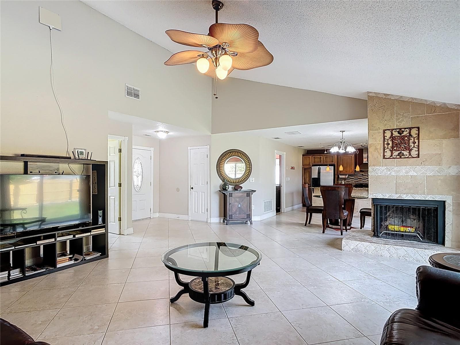 Single Family Residence at 1051 ALAMEDA DR, LONGWOOD, photo 3 of 33