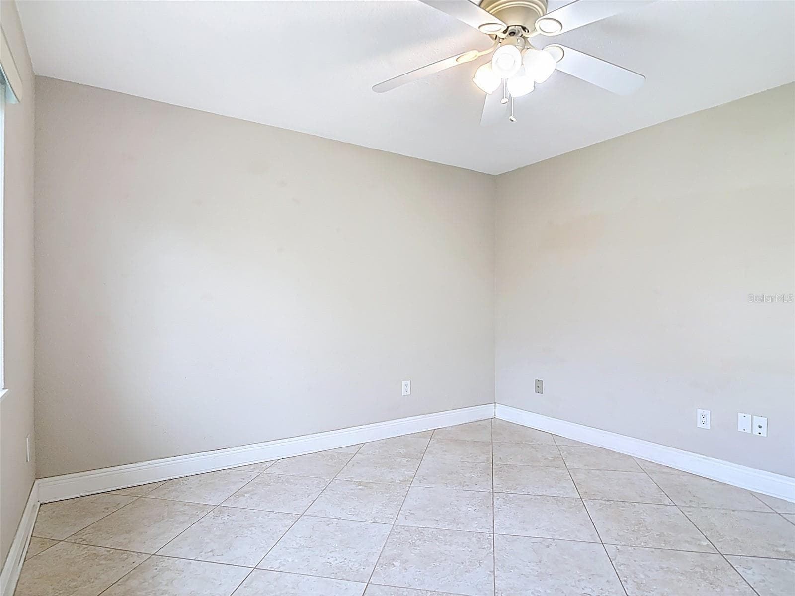 Single Family Residence at 1051 ALAMEDA DR, LONGWOOD, photo 23 of 33
