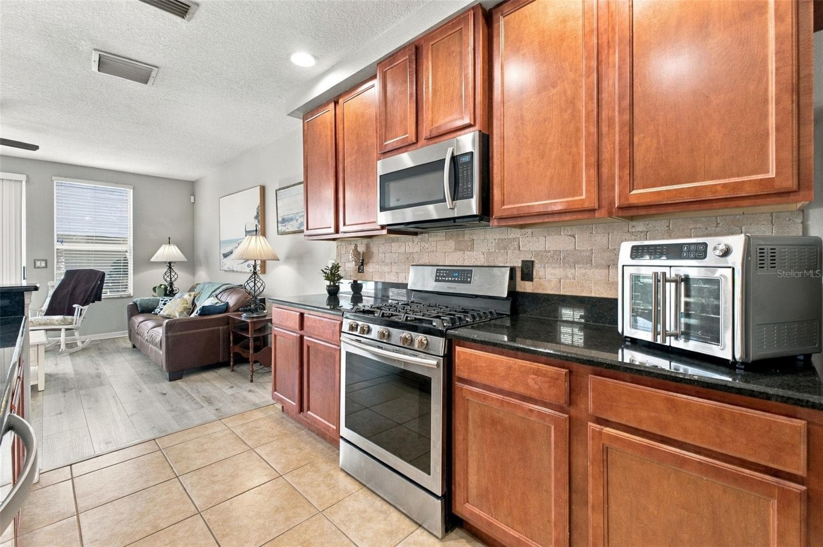 Townhouse at 10643 MARSHA DR, NEW PORT RICHEY, photo 5 of 72