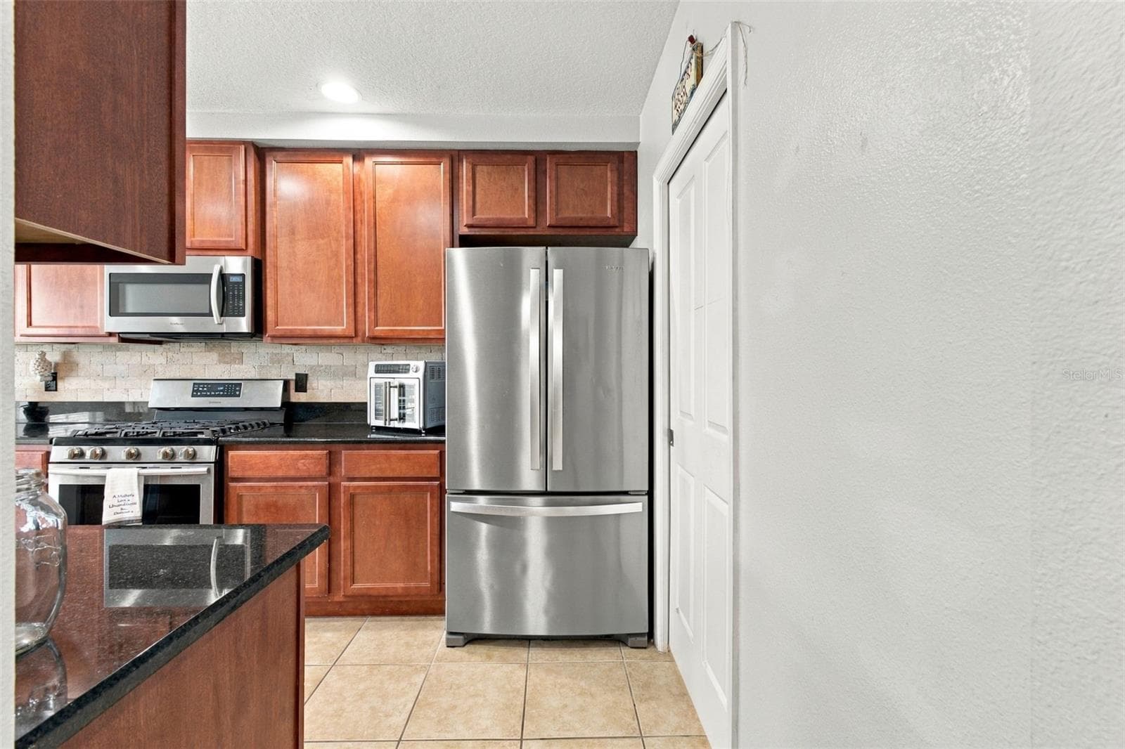 Townhouse at 10643 MARSHA DR, NEW PORT RICHEY, photo 9 of 72
