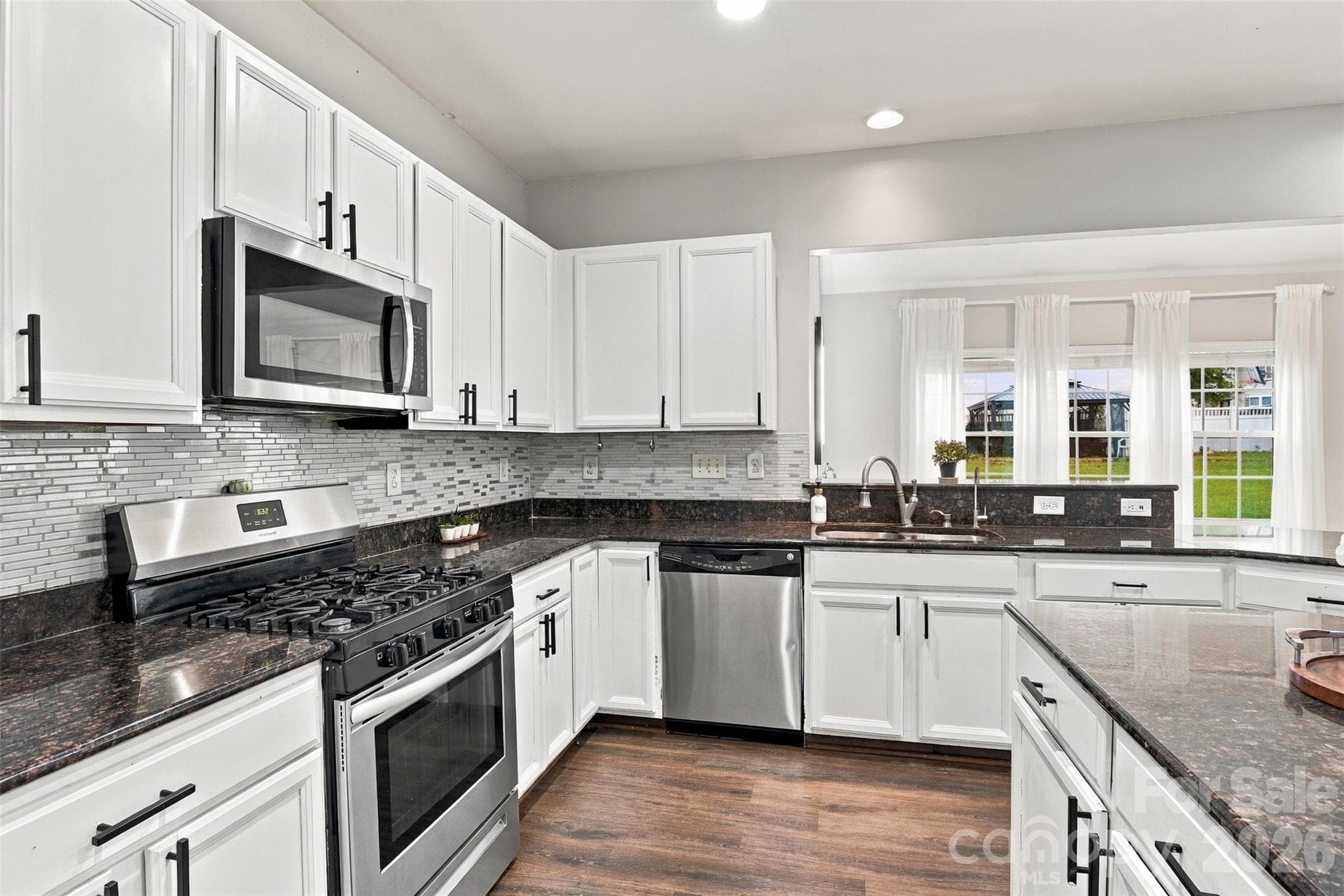 Single Family Residence at 13104 Red Vulcan Court, Charlotte, photo 15 of 48