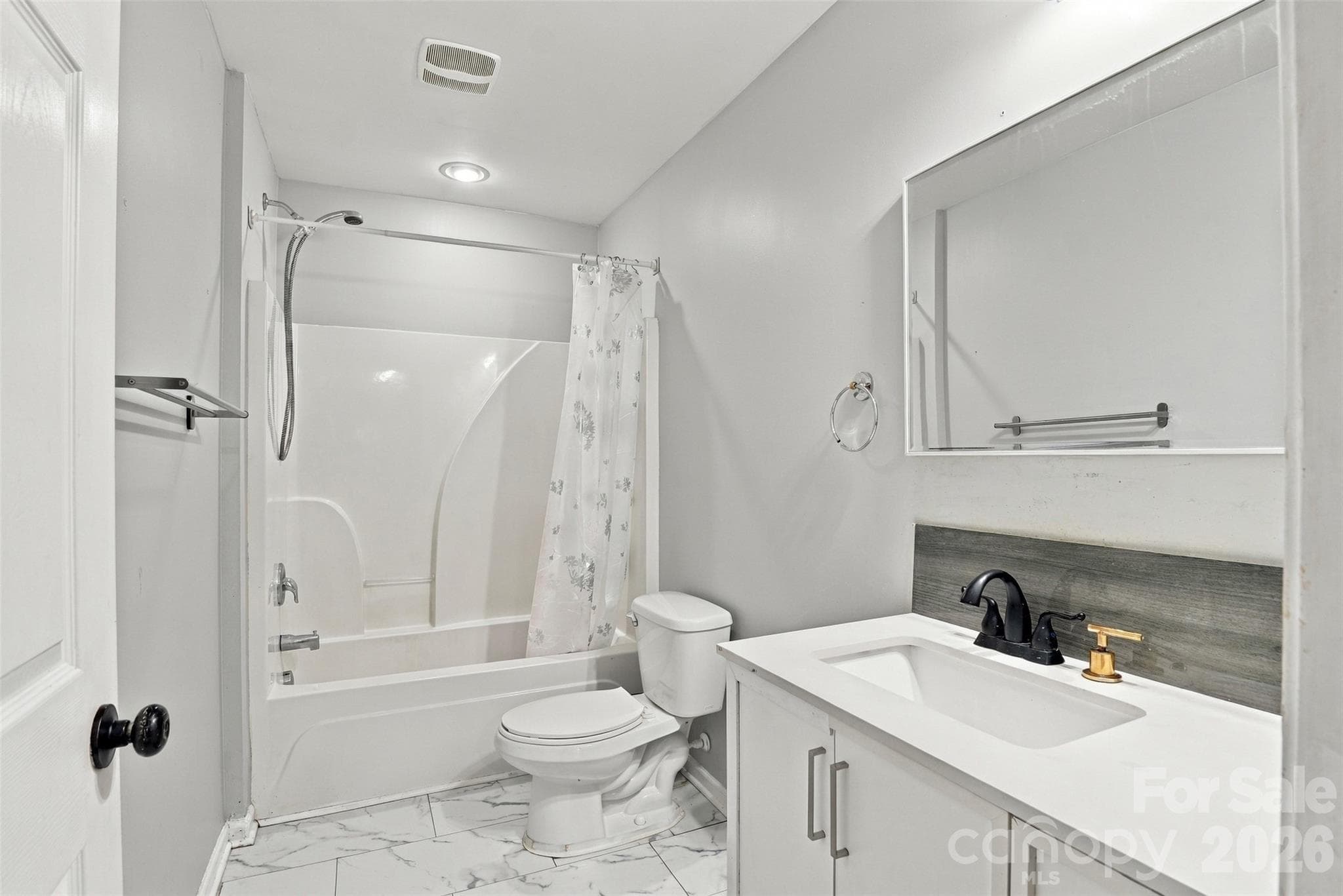 Single Family Residence at 13104 Red Vulcan Court, Charlotte, photo 25 of 48