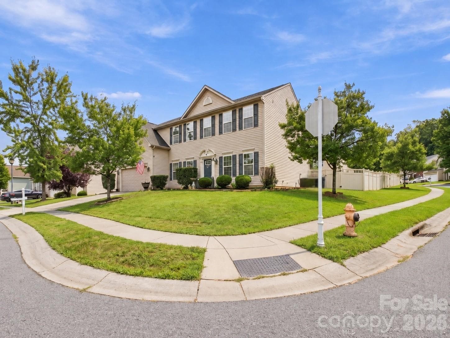 Single Family Residence at 13104 Red Vulcan Court, Charlotte, photo 2 of 48