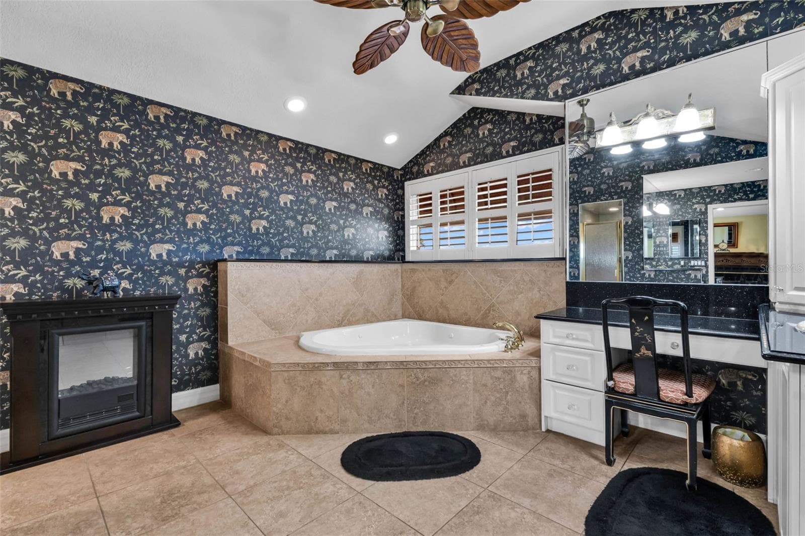 Single Family Residence at 3736 BORDEAUX DR, PUNTA GORDA, photo 25 of 44